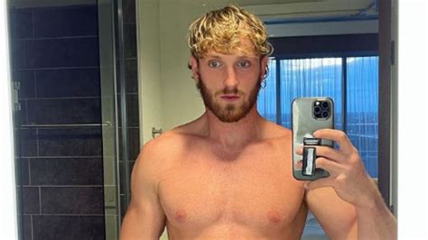 logan paul naked|Logan Paul poses naked with model fiance after winning WWE。